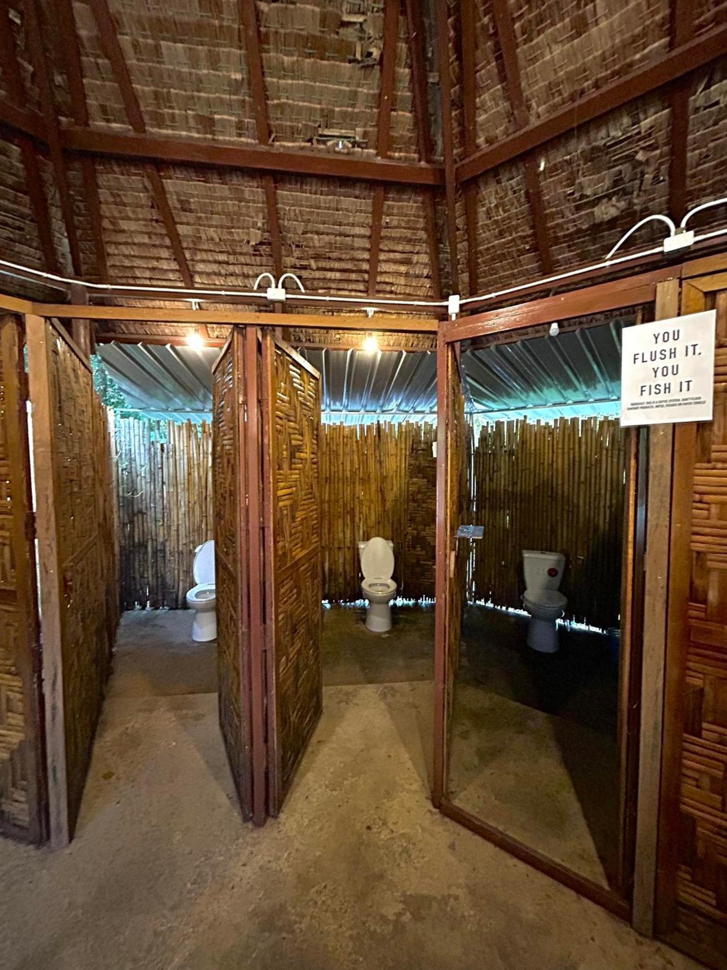 Tropical Hostel Koh Phayam Luaran gambar