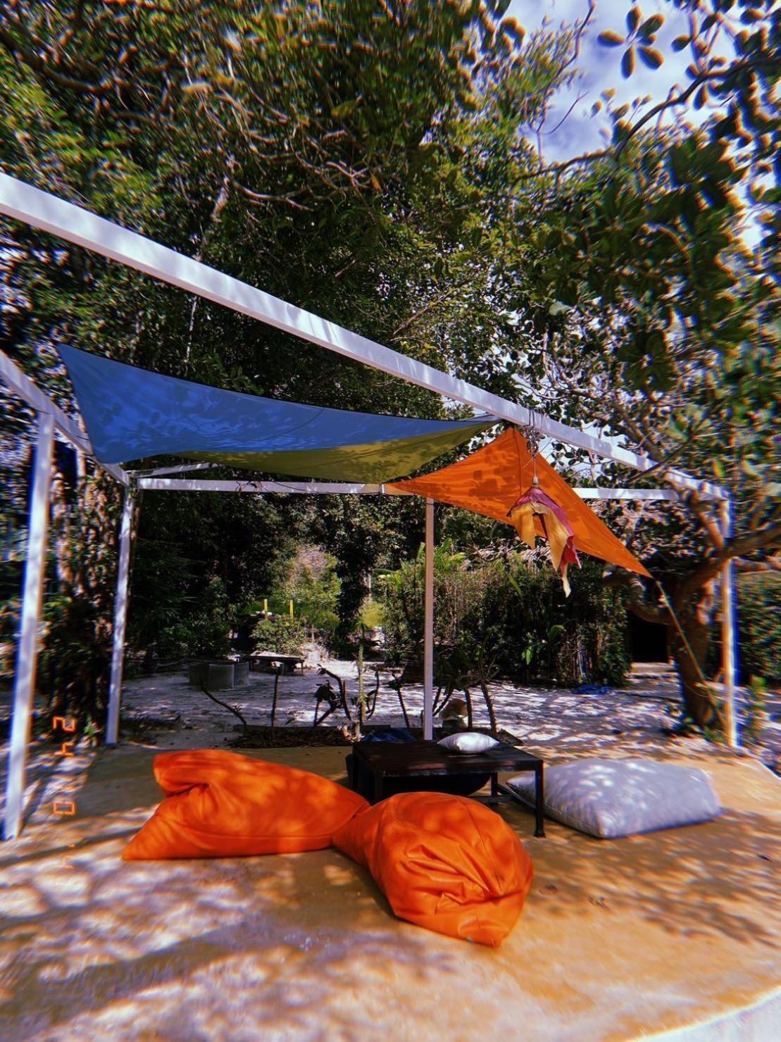 Tropical Hostel Koh Phayam Luaran gambar